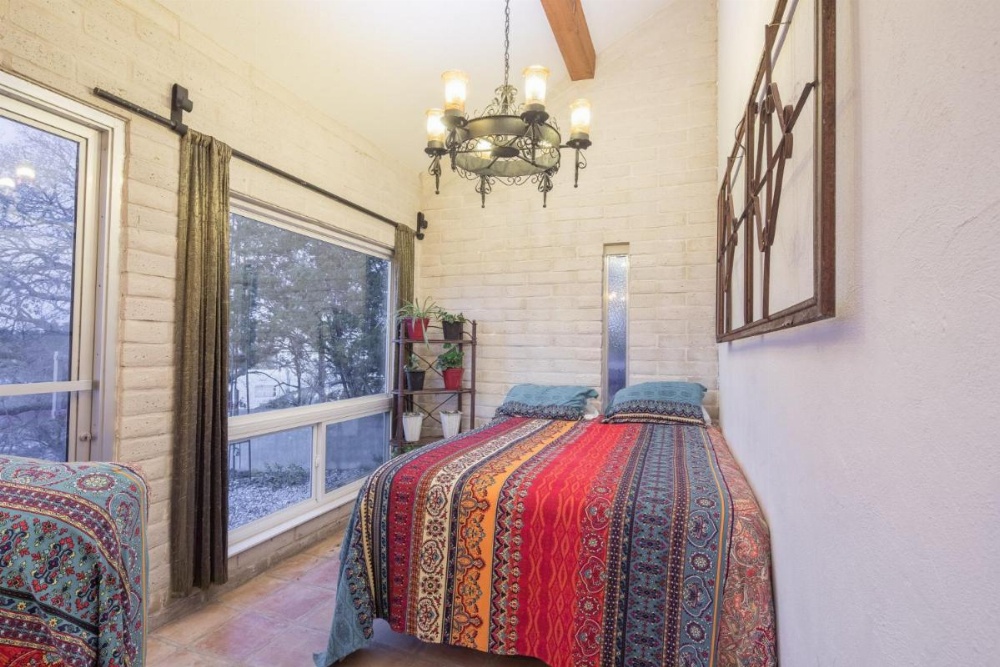 Hacienda Lake Lodge Home Image 12