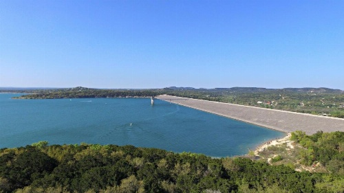 Hacienda Lake Lodge Home image 14