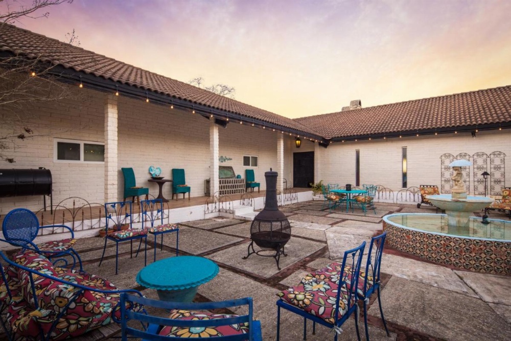 Hacienda Lake Lodge Home Image 20