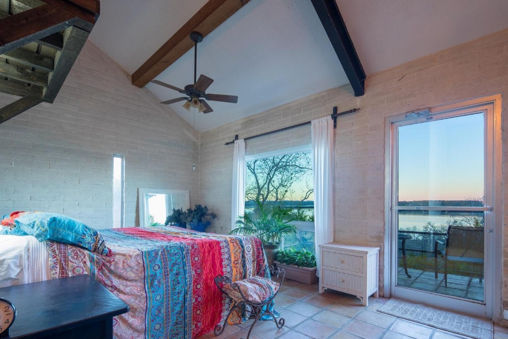 Hacienda Lake Lodge Home Main image