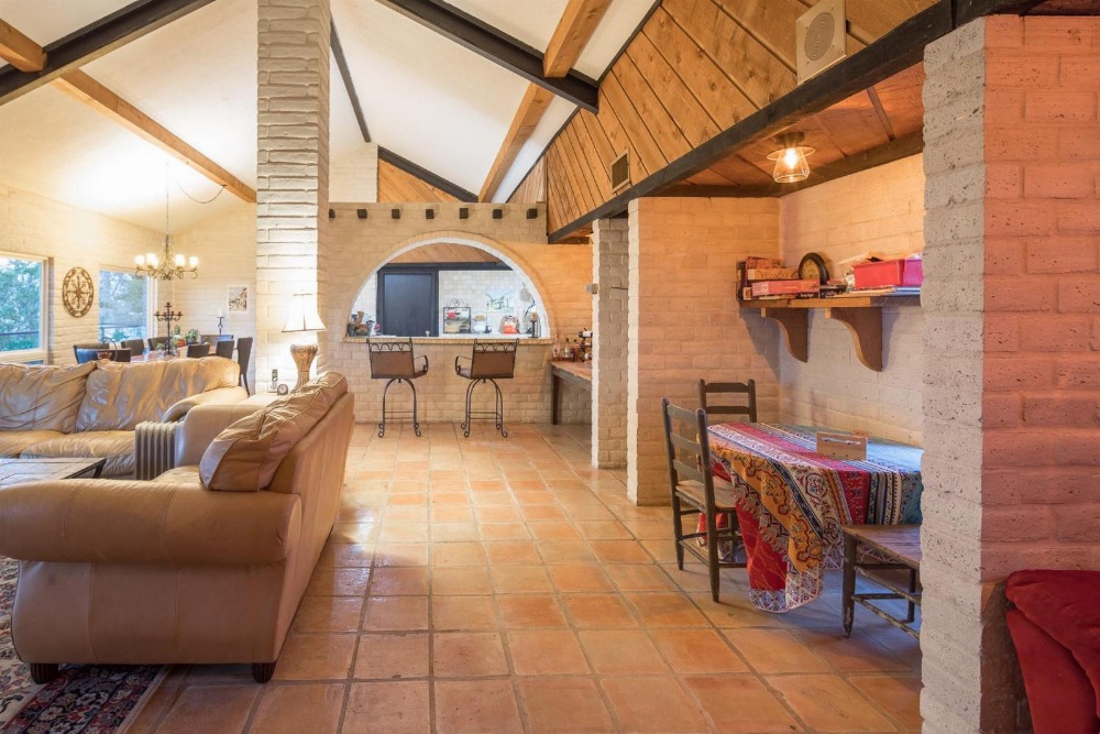 Hacienda Lake Lodge Home