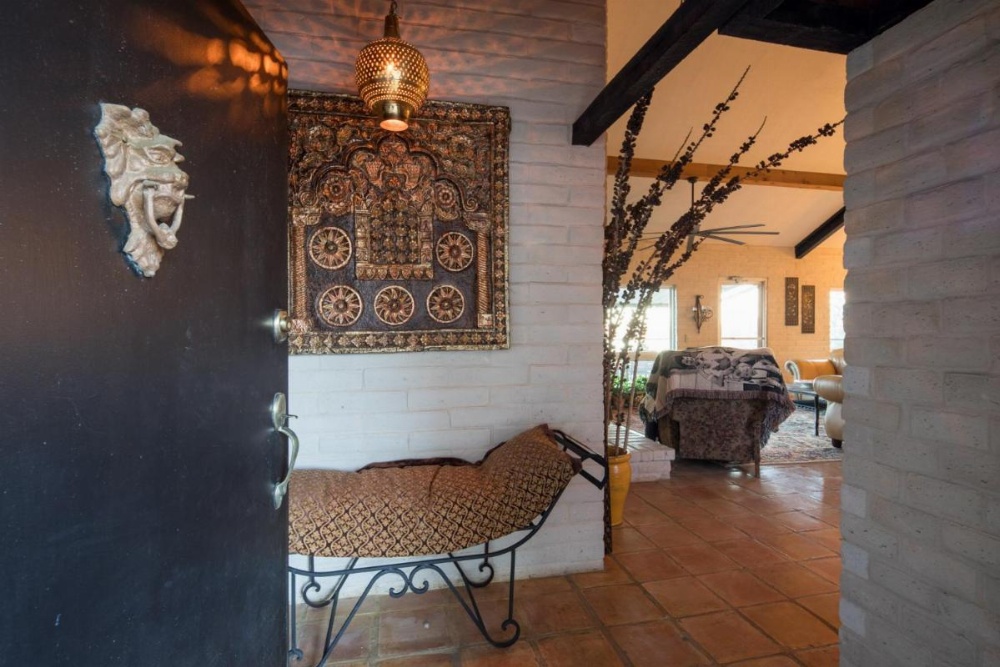 Hacienda Lake Lodge Home Image 6